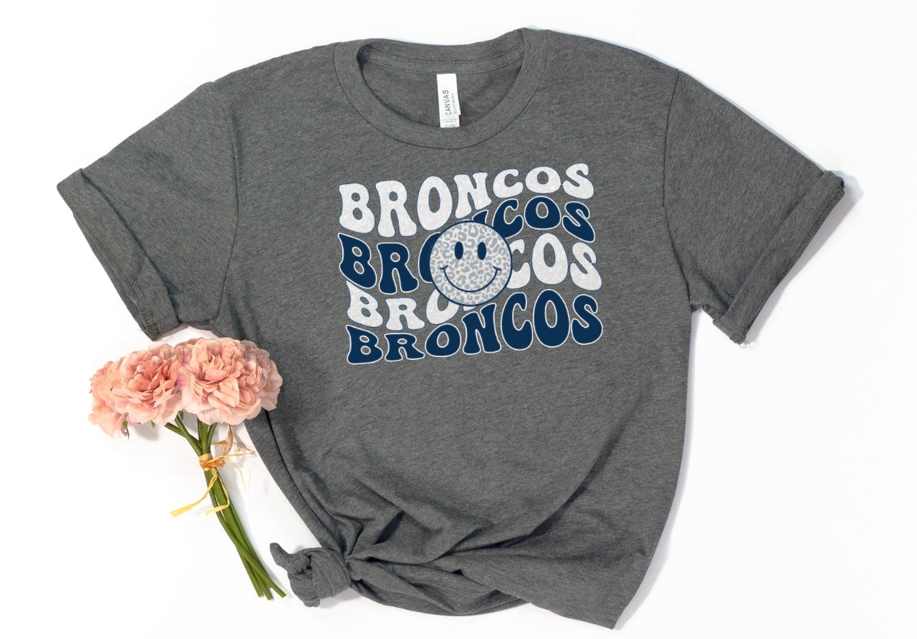 Denver Broncos Youth Heather Gray Short Sleeve Pullover